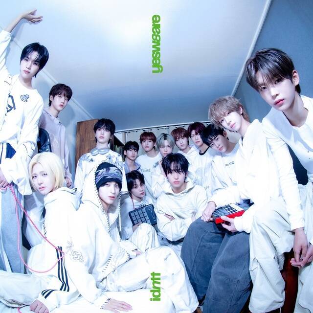 그룹 아이덴티티가 팬앤스타 뉴스타 랭킹 14위에 올랐다. 남은 투표 기간 동안 순위가 오를지 기대된다./모드하우스