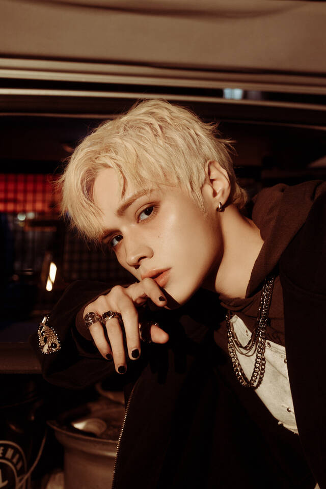 가수 제이창이 팬앤스타 위클리 뮤직 투표 7위에 올랐다. 남은 투표 기간 동안 순위가 오를지 기대된다./아르마다이엔티