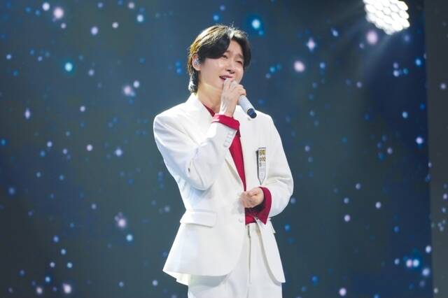 지난 25일 가수 김용빈이 ‘팬앤스타’ 트로트 랭킹 1위에 올랐다. /TV CHOSUN 금타는 금요일