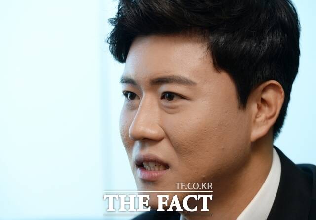 가수 진해성이 팬앤스타 솔로랭킹 투표 33위에 올랐다. 남은 투표 기간 동안 순위가 오를지 기대된다. /더팩트 DB