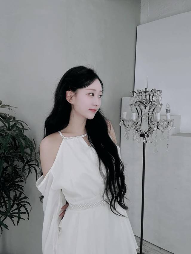 8일 가수 김의영이 ‘팬앤스타’ 여자스타 랭킹 1위에 올랐다. /김의영 인스타그램