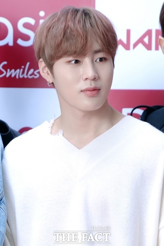 가수 하성운이 팬앤스타 위클리 뮤직 42위에 올랐다. 남은 투표 기간 동안 순위가 오를지 기대된다./더팩트 DB