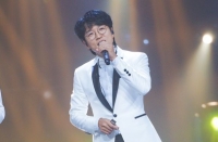  박창근, '팬앤스타' 솔로 랭킹 4위 쾌거…아이돌 틈바구니 속 압도적 존재감