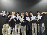  휘브, '팬앤스타' 뉴스타 4주 연속 1위…10주 연속 정상 도전