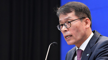 김성태 기업은행장, 불법대출에 노사갈등까지…임기 막바지 겹악재
